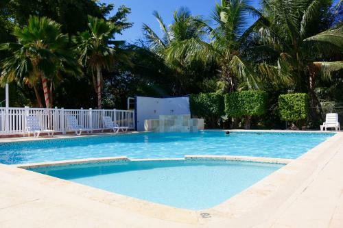 Hotel Combate Beach Resort