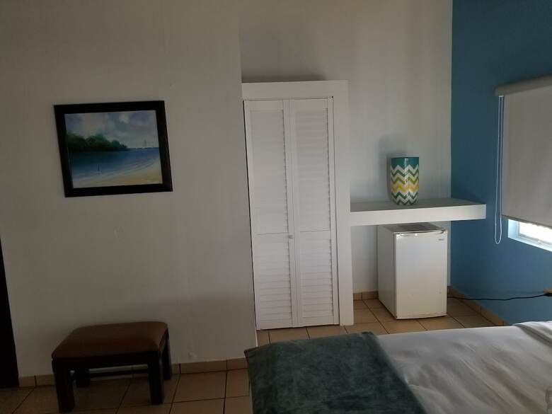 Hostal Luichy's Guest House