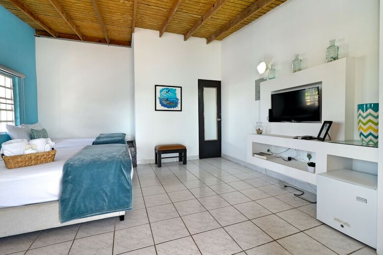 Hostal Luichy's Guest House