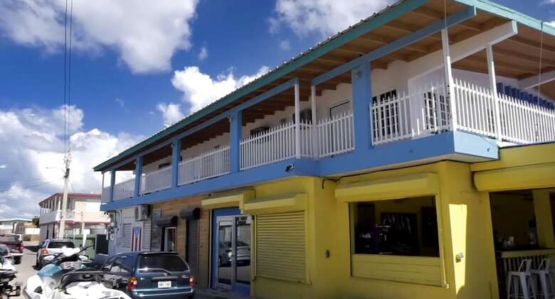 Hostal Luichy's Guest House