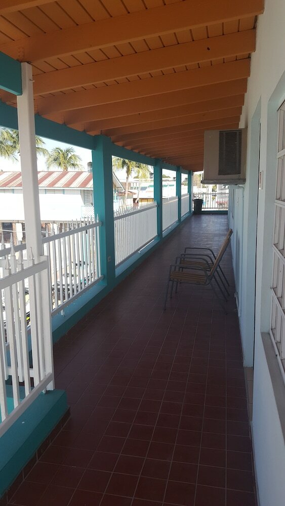 Hostal Luichy's Guest House