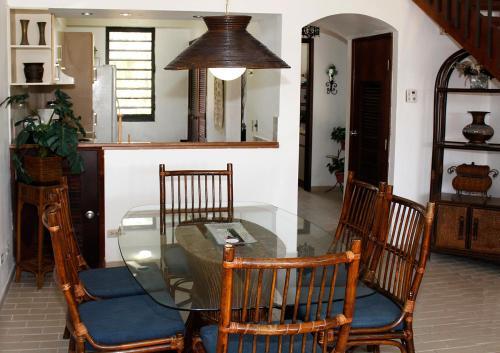 Villa Crescent Cove 68