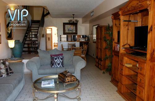 Villa Crescent Cove 68