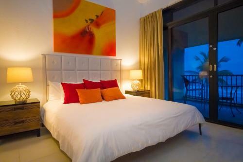 Apartamento Bv103 - Amazing Oceanfront Condo Steps From Beach