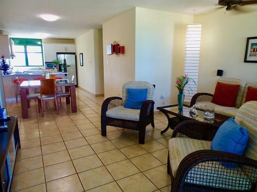 Apartamento Aquatika Beachfront And Rainforest Views