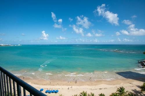 Aparthotel Ocean View Deluxe Suite: Pvt. Beach & Pool