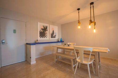 Aparthotel Ocean View Deluxe Suite: Pvt. Beach & Pool