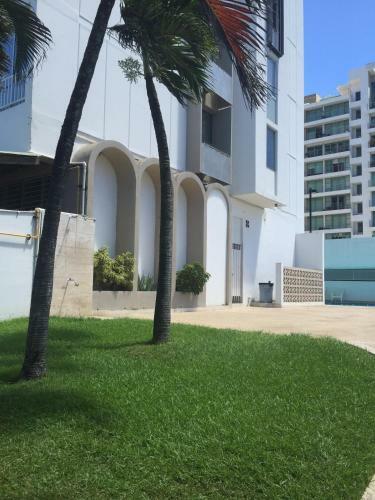Racquet Club Apartment