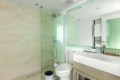 Serafina Beach Hotel