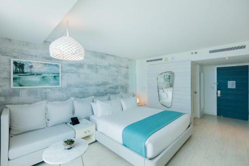 Serafina Beach Hotel