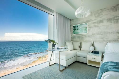 Serafina Beach Hotel