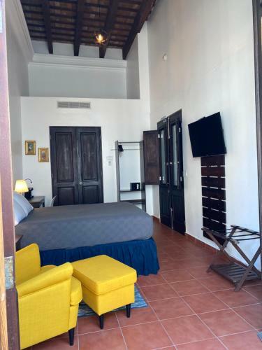 Posada 352 Guest House