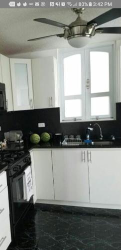 Black & White Comfort House