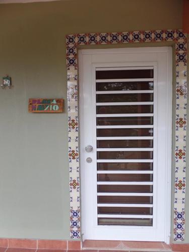 Hostal Isla Hermosa Guesthouse