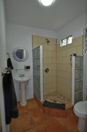 Hostal Isla Hermosa Guesthouse