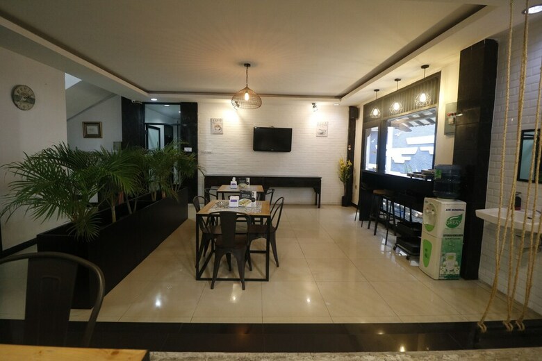 Hotel Reddoorz Plus @ Jalan Raden Intan Lampung