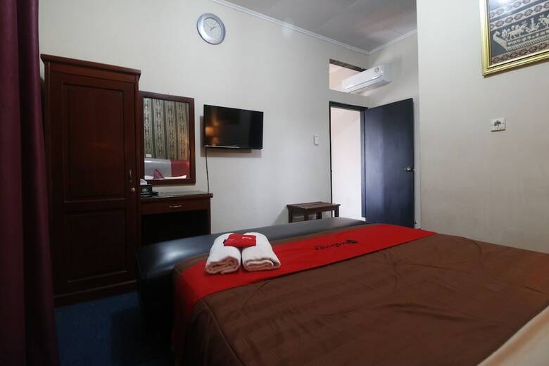 Hotel Reddoorz Plus @ Jalan Raden Intan Lampung