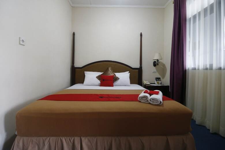 Hotel Reddoorz Plus @ Jalan Raden Intan Lampung