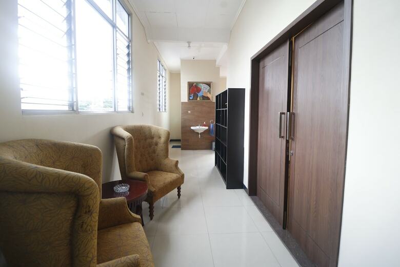 Hotel Reddoorz Plus @ Jalan Raden Intan Lampung