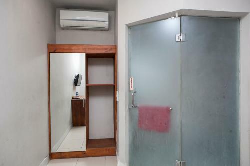 Hostal Reddoorz Near Asia Afrika 3