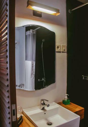 Blackbird Hotel
