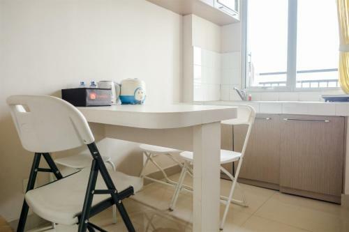 Strategic 2br At Sudirman Suite Apartment By Travelio