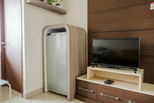 Strategic 2br At Sudirman Suite Apartment By Travelio