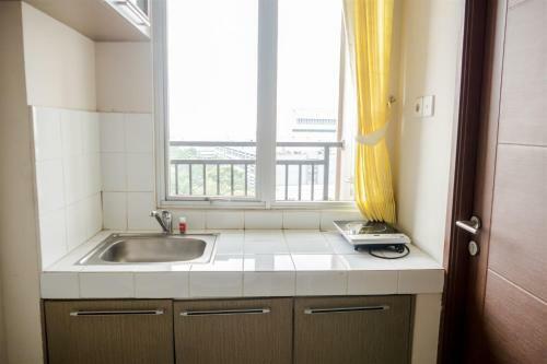 Strategic 2br At Sudirman Suite Apartment By Travelio