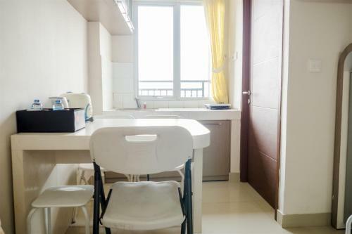 Strategic 2br At Sudirman Suite Apartment By Travelio