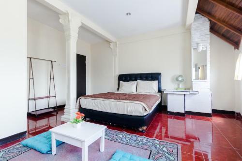 Hostal Pele Guesthouse