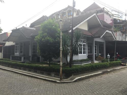 Hostal Pele Guesthouse