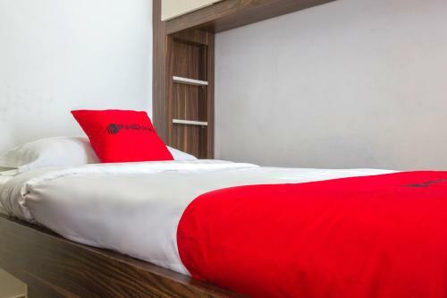 Hotel Reddoorz Apartment @ Jarrdin Cihampelas