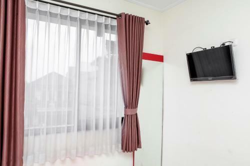 Bed & Breakfast Reddoorz @ Buah Batu 2