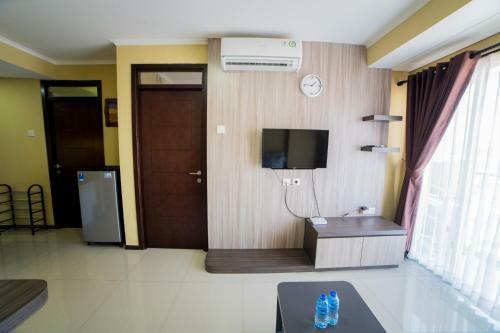 Modern 2 Br @ Gateway Pasteur Apartment Near Pasteur Exit Toll By Travelio