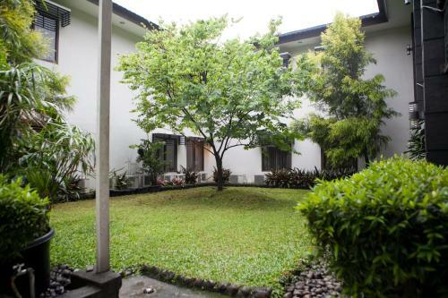 Hostal Reddoorz Plus Near Bip