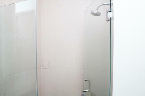 Hostal Reddoorz Plus Near Bip