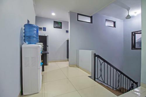 Hostal Reddoorz Plus @ Radio Dalam 2