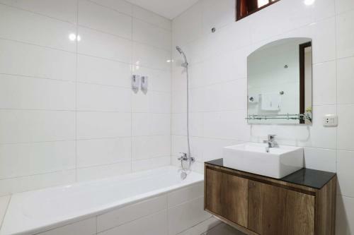 Hotel Mk House Tendean