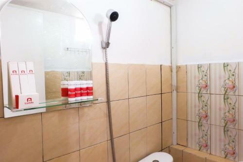 2br Pino Green Pramuka Apartment By Travelio