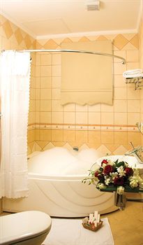 Hotel Plaza Athenee