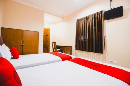 Hostal Reddoorz Plus @ Pogung Raya