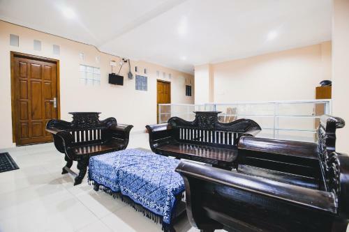 Hostal Reddoorz Plus @ Pogung Raya
