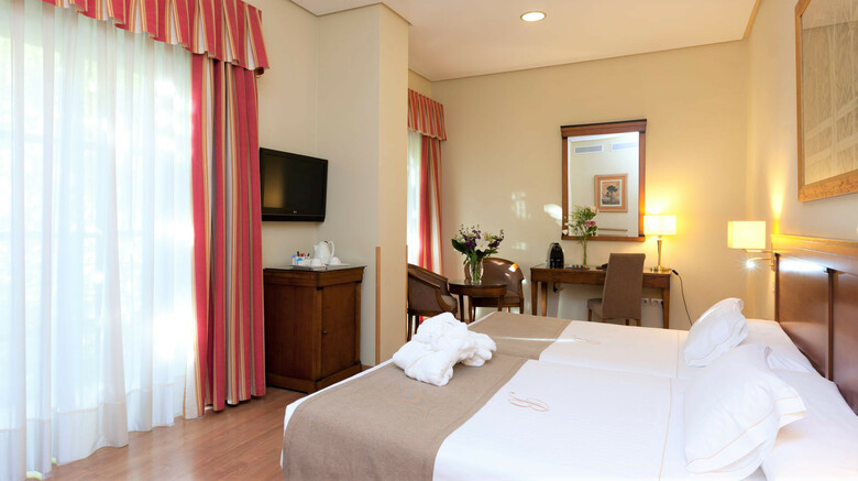 Hotel Becquer