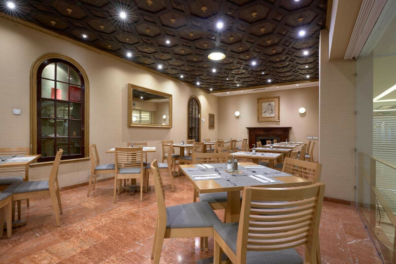 Hotel Becquer