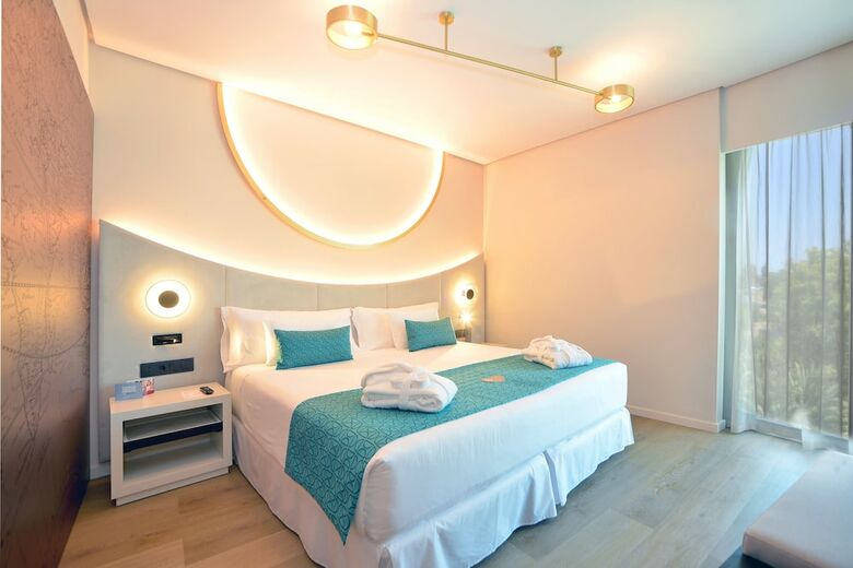 Hotel Barcel� Sevilla Renacimiento