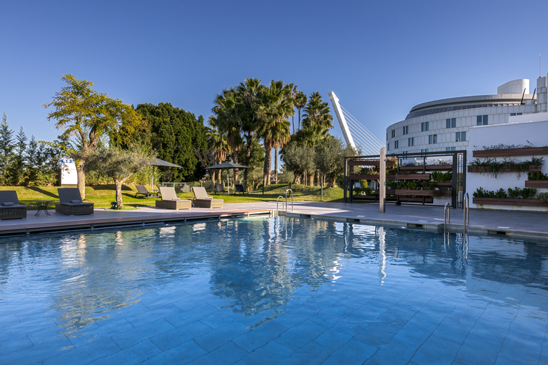 Hotel Barcel� Sevilla Renacimiento