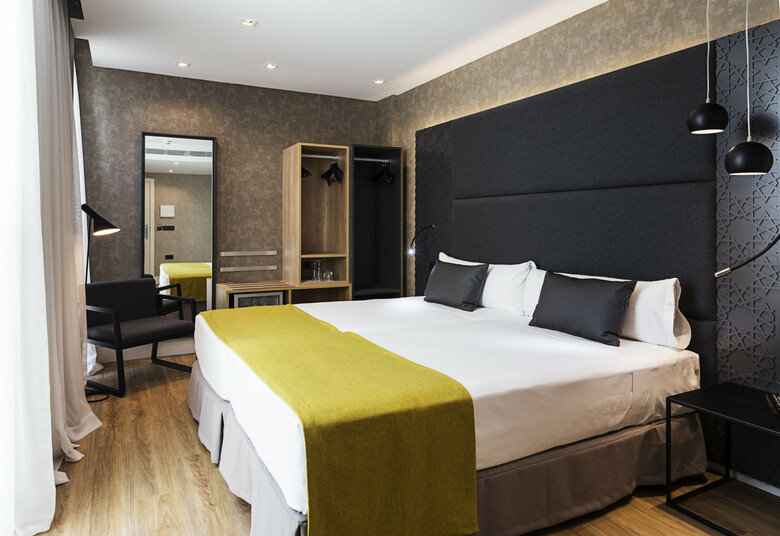 Hotel Catalonia Giralda