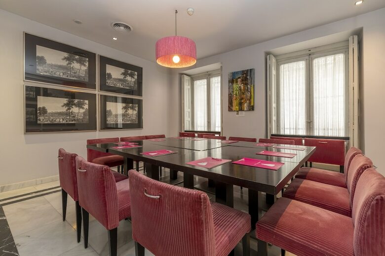 Hotel Meninas