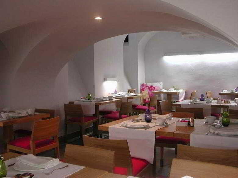 Hotel Meninas