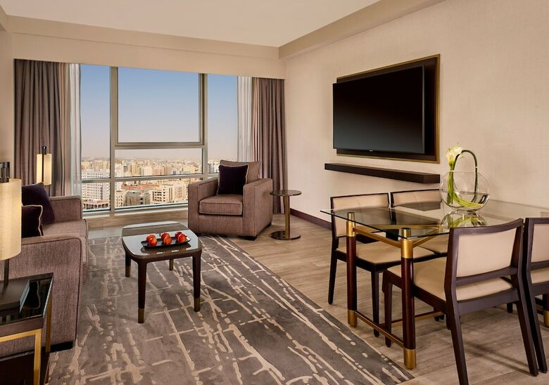 Hotel Al Manshar Rotana